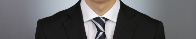 就活のネクタイ選びはレジメンタルが最高｜三宮ココロスタジオ