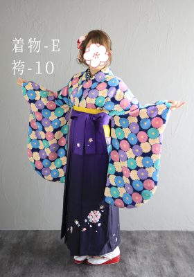 卒業袴レンタル紺小花柄菊レトロポップ｜三宮ココロスタジオ